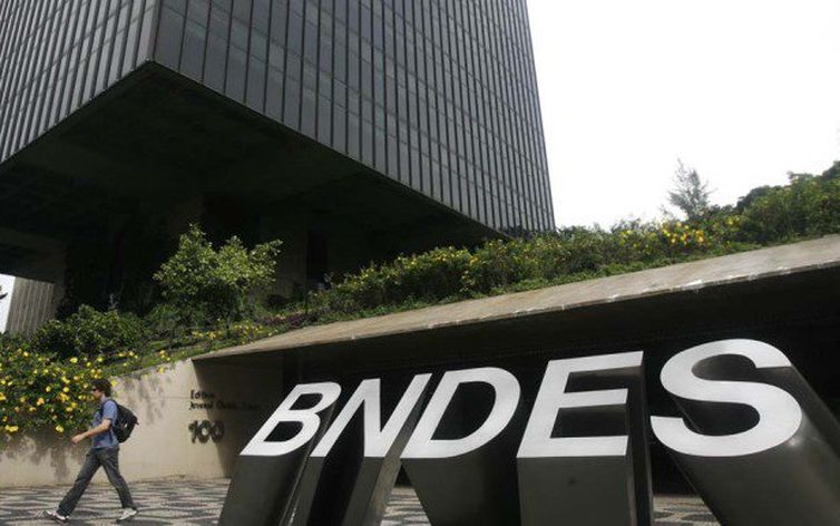 BNDES diz que ainda não decidiu se venderá ações da Copel na privatização