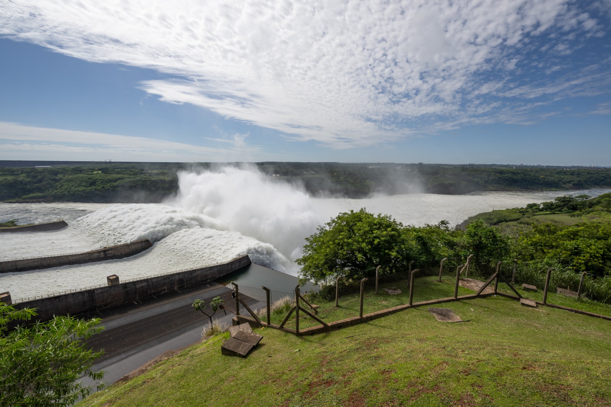 Onda de calor faz geração diária de Itaipu bater recorde em 2023