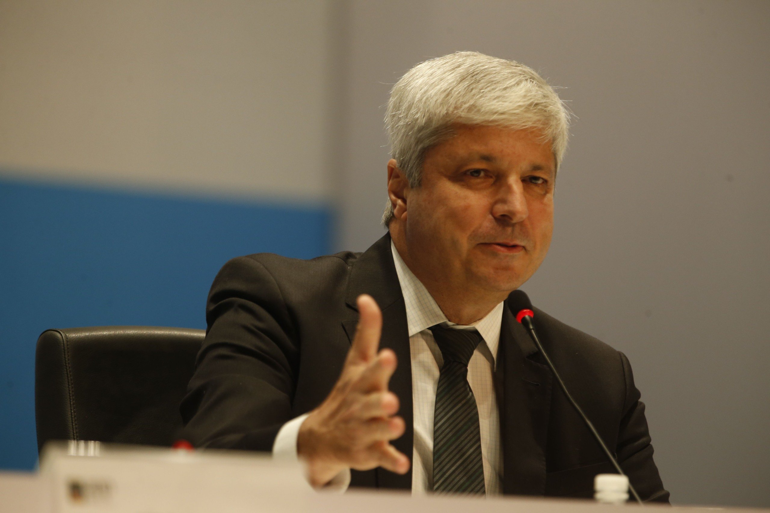 O secretário executivo do Ministério de Minas e Energia, Marcio Felix, durante entrevista coletiva sobre a 5ª Rodada de Licitações de Partilha da Produção de petróleo em áreas do pré-sal. Foto Tânia Rergo/Agência Brasil