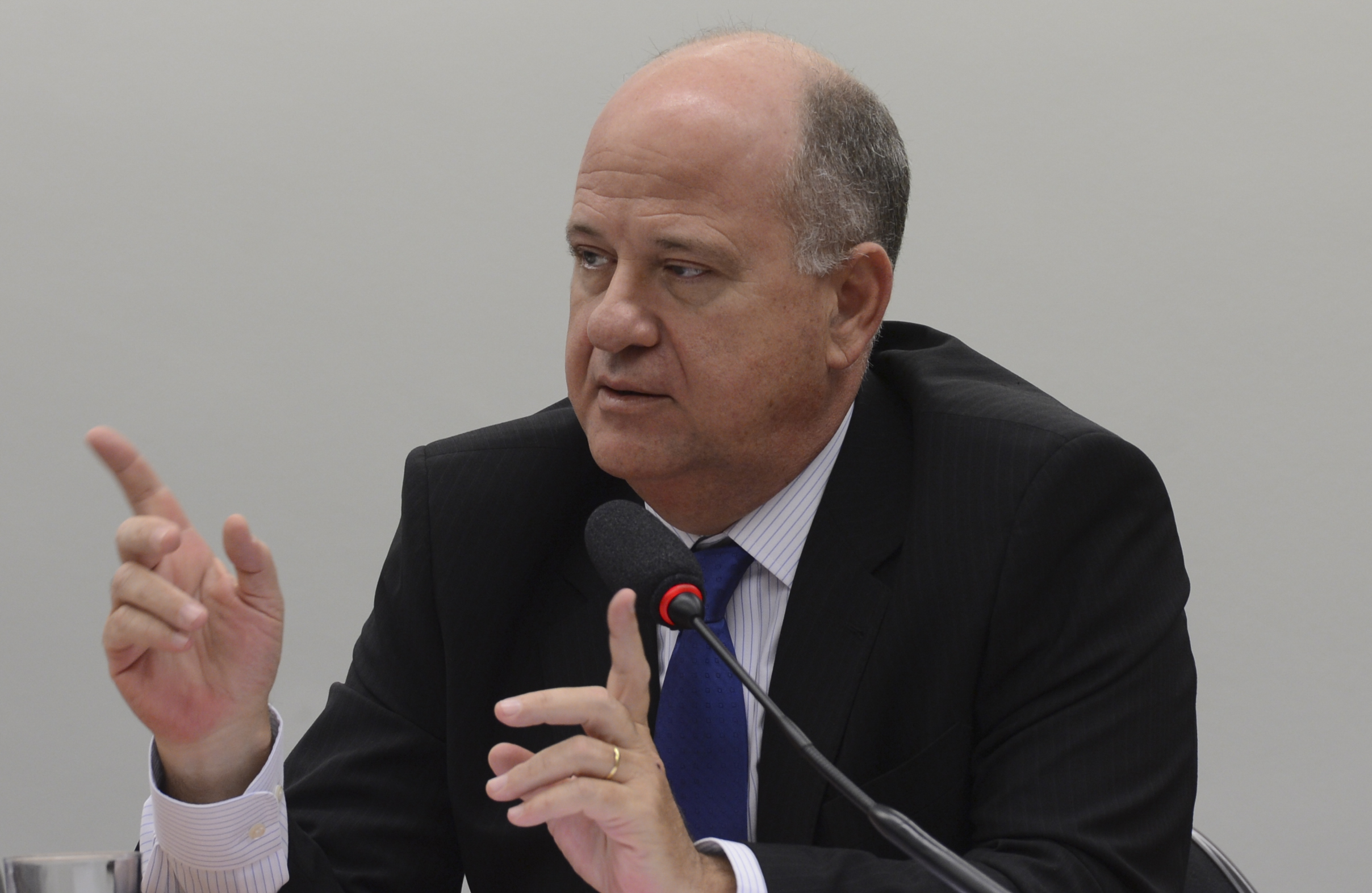 Brasília – O secretário-executivo do Ministério de Minas e Energia, Márcio Zimmermann, participa de audiência na Comissão de Minas e Energia da Câmara sobre o sistema elétrico brasileiro (Antonio Cruz/Agência Brasil)