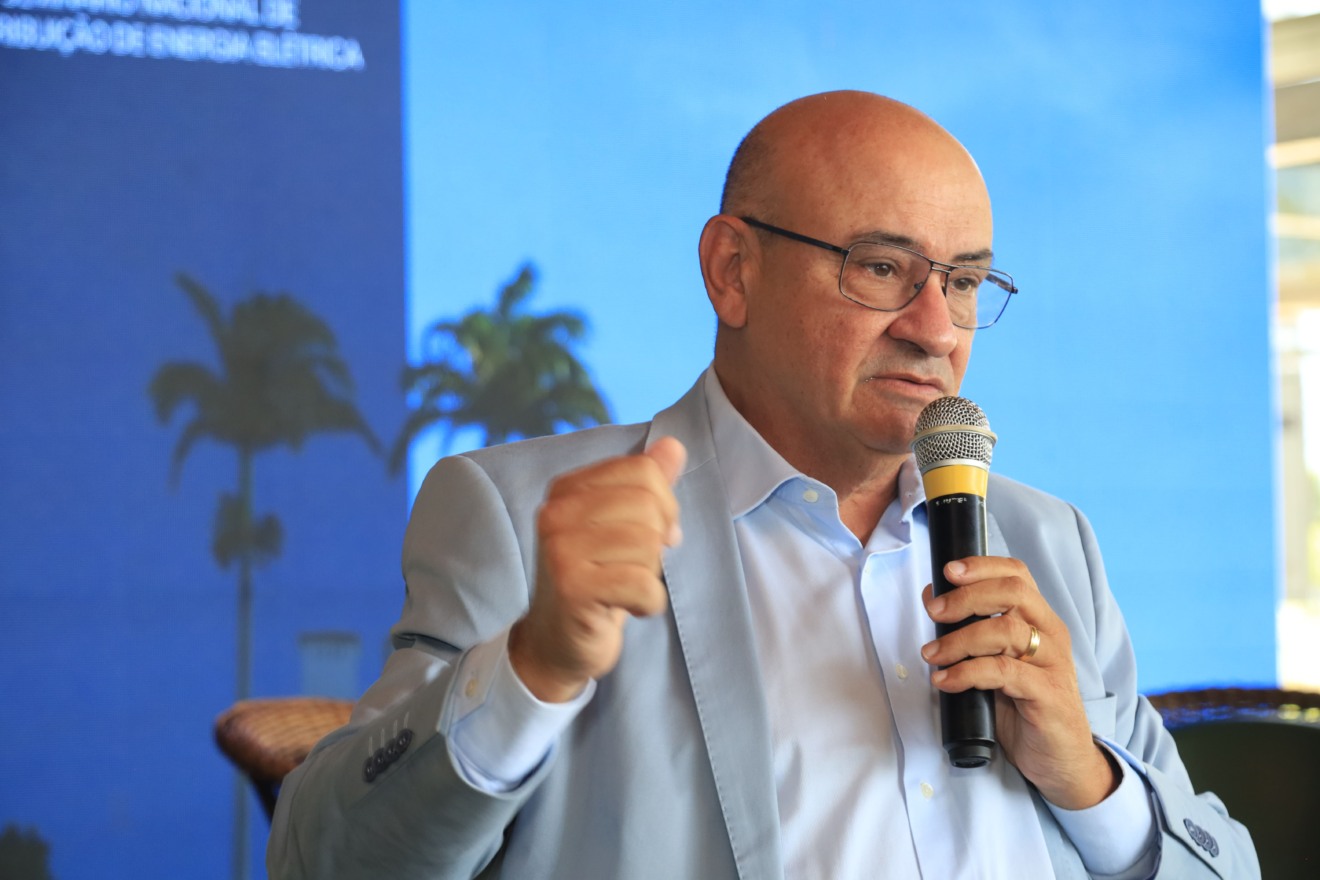 Abradee avalia reclamações de comercializadores e aponta número baixo do “universo” de migração Abradee avalia reclamações de comercializadores e aponta número baixo do “universo” de migração