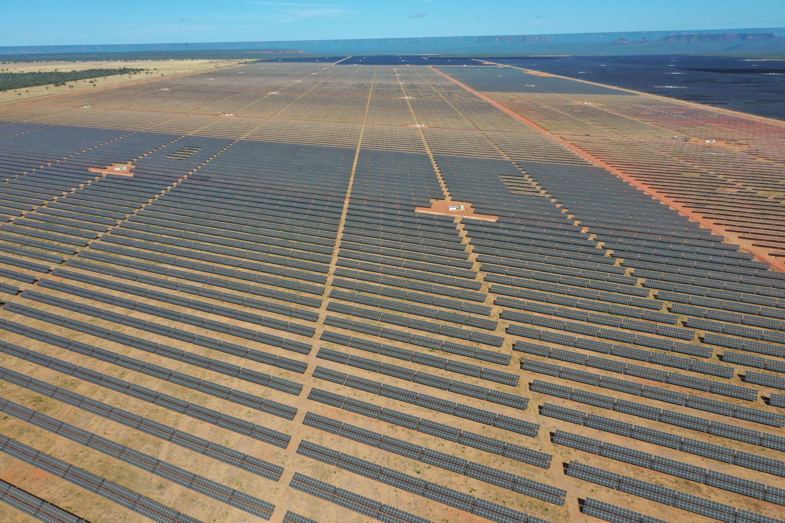 Aneel autoriza novas usinas solares na Bahia com desconto no fio