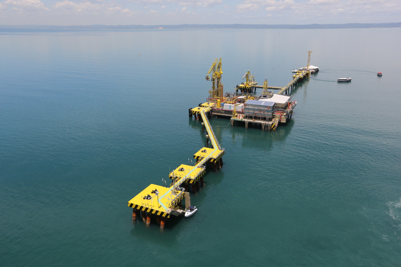 Fotos Aerea referente ao serviço de fotografia, das obras da faixa de dutos TRBA-Gascac e Pier de GNL, na Implementação de Empreendimentos para o Te. Foto: Ag. BAPRESS Data:22/11/2013