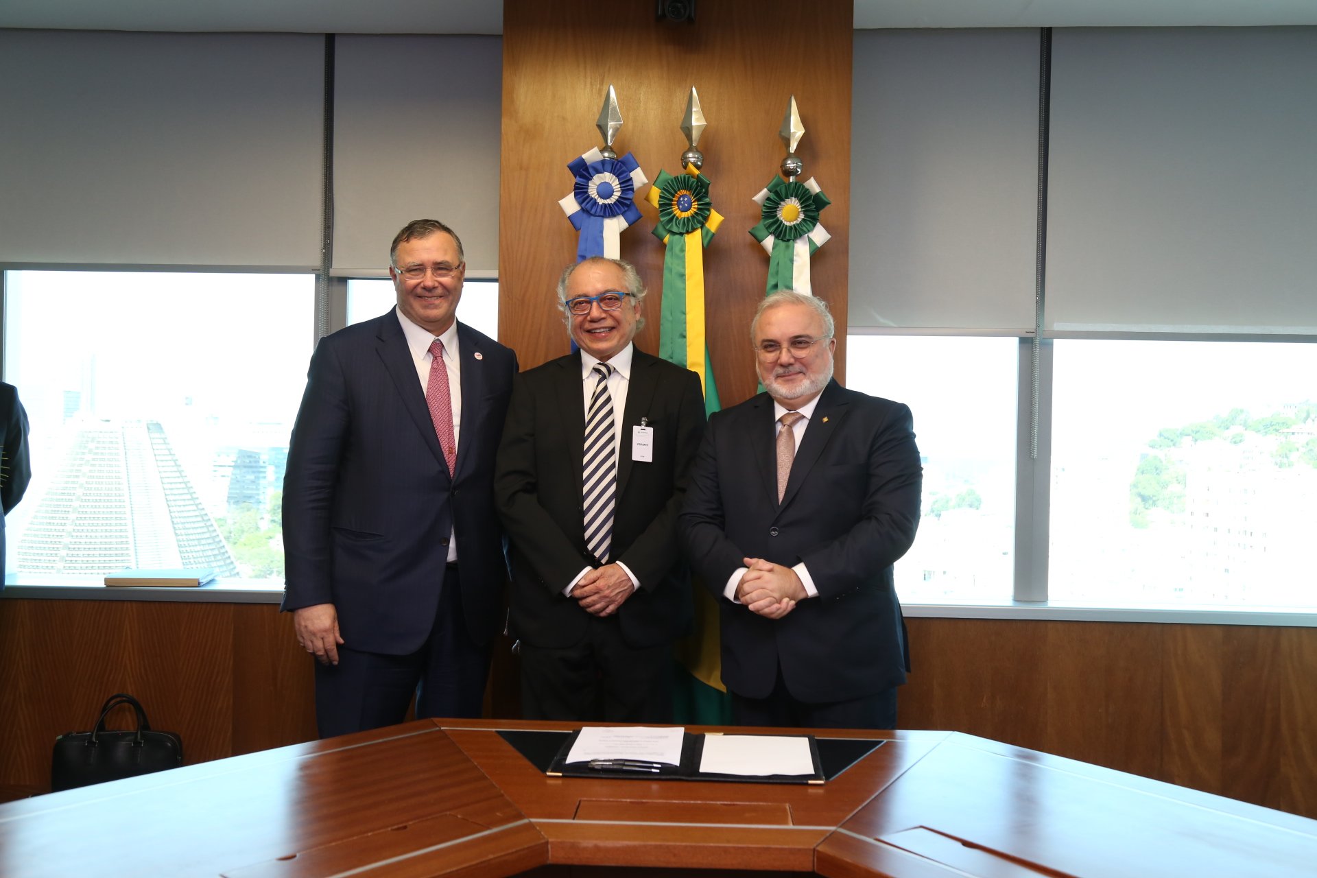 Casa dos Ventos, Petrobras e TotalEnergies assinam acordo para renováveis e hidrogênio