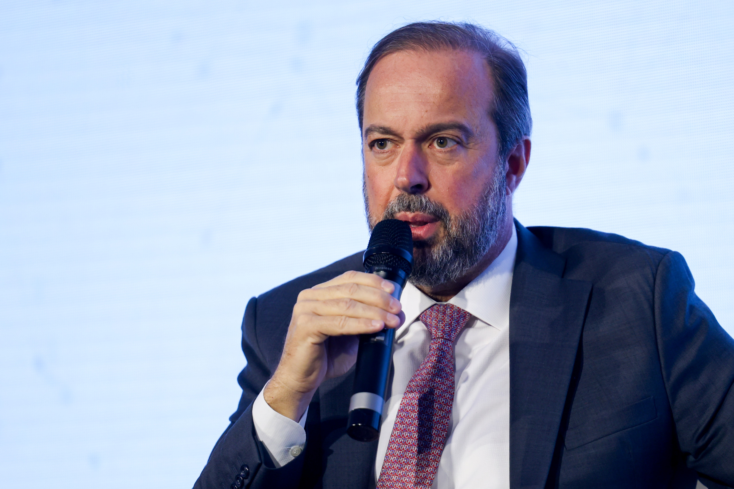 O ministro de Minas e Energia, Alexandre Silveira, criticou o governador de Minas Gerais, Romeu Zema. 