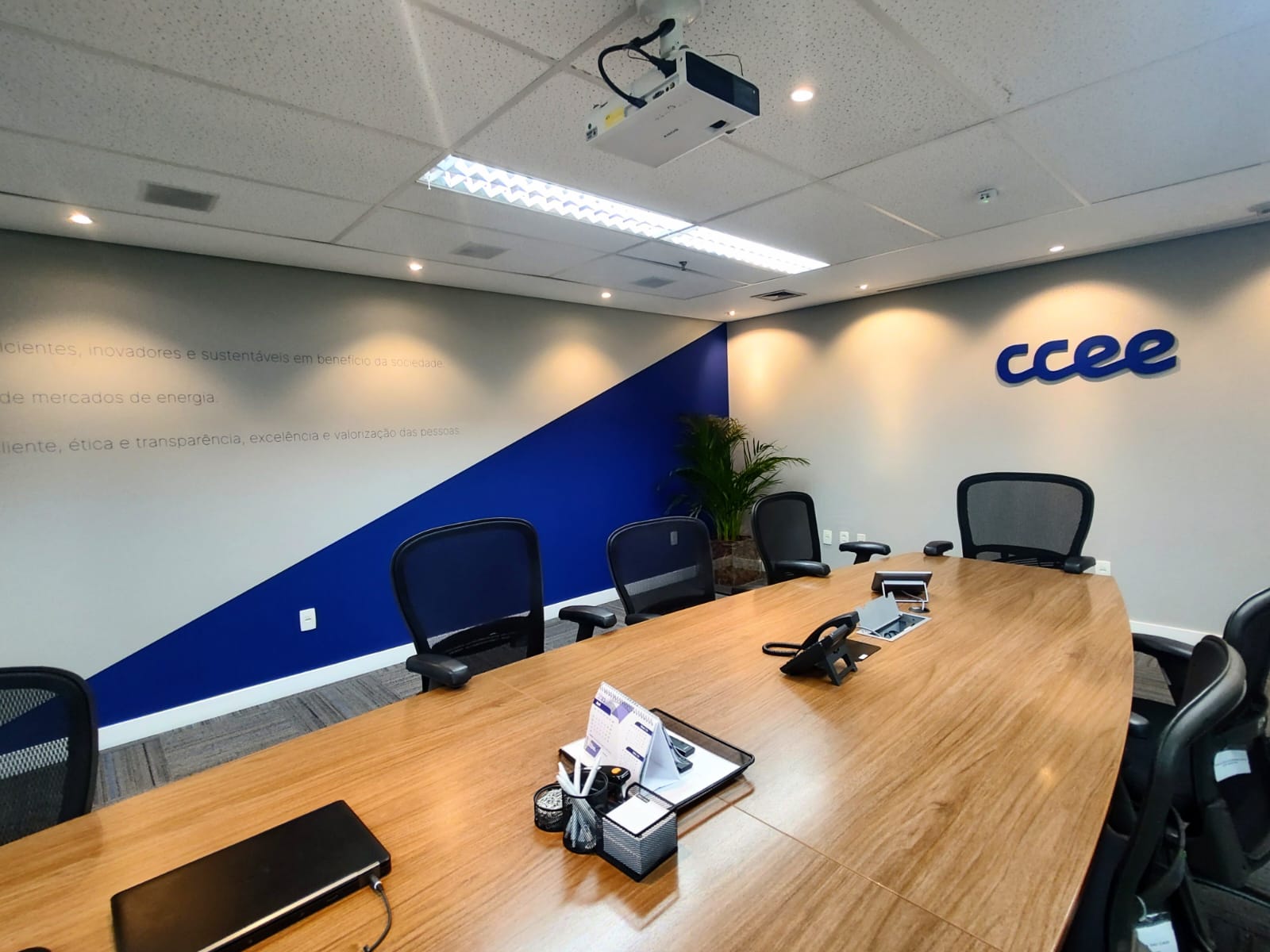 Sala de reunião do conselho da CCEE, em São Paulo