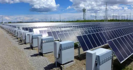 sistemas de armazenamento de energia em bateria BESS com sistemas solares fotovoltaicos_Credito Alamon