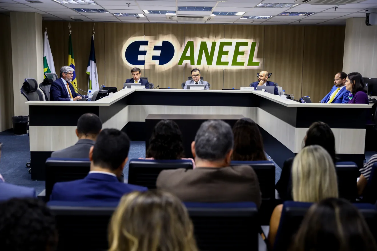 Segunda reunião da diretoria da Aneel de 2025, estreia da diretora substituta Ludimila Lima na quinta cadeira