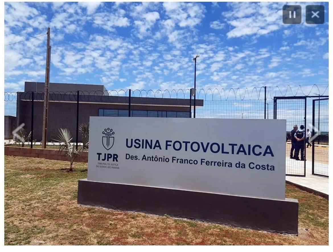 Usina solar construída pela Quantum Engenharia para o TJPR.