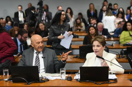 Senadores Confúcio Moura e Tereza Cristina na CMA . Foto de Edilson Rodrigues (Agência Senado) Senadores Confúcio Moura e Tereza Cristina na CMA . Foto de Edilson Rodrigues (Agência Senado)