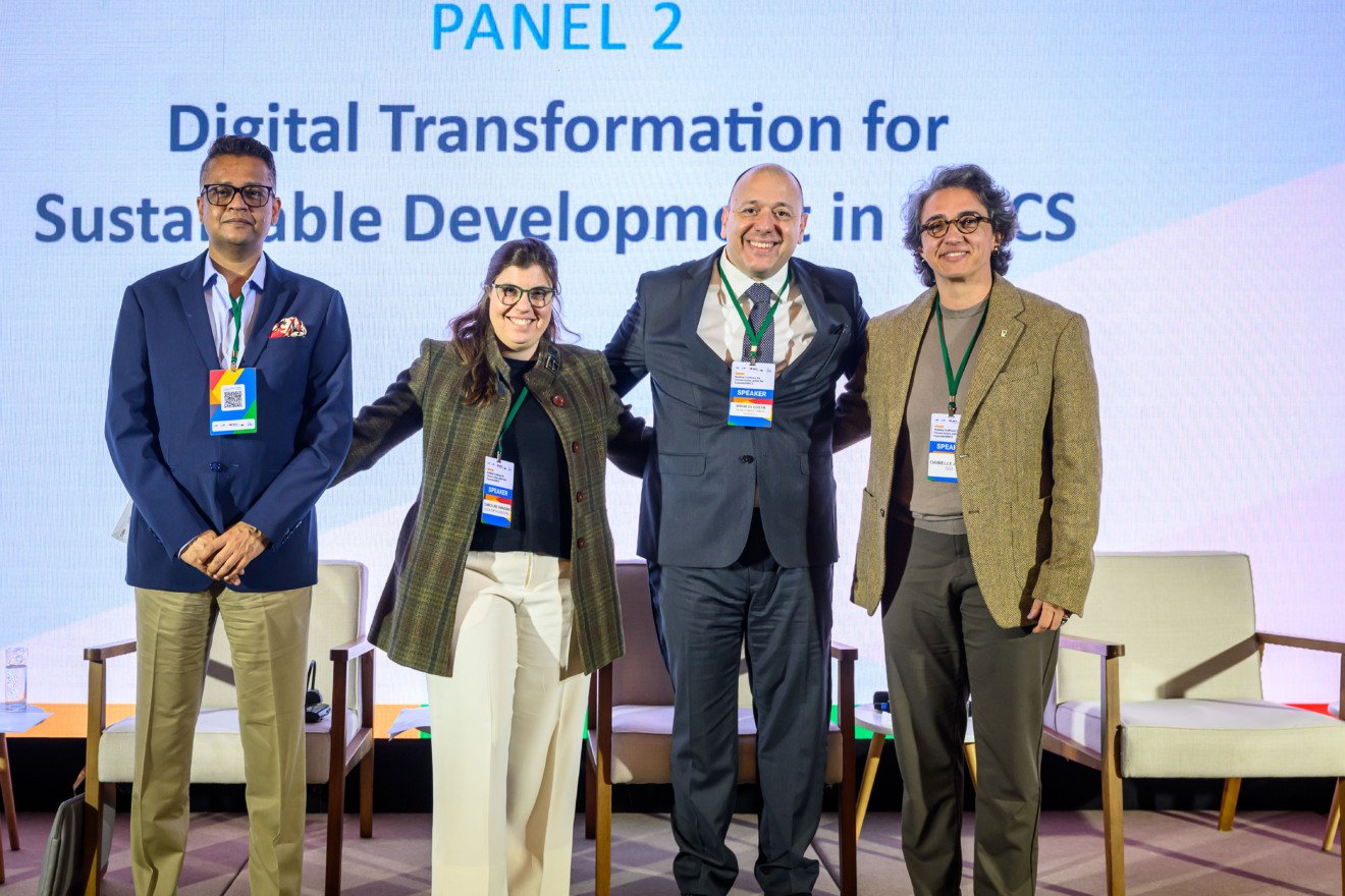 Participantes do painel “Transformação digital para o desenvolvimento sustentável nos Brics”: Sameep Shastri, Caroline Ranzani, Virgilio da Costa e Danielle Ayres