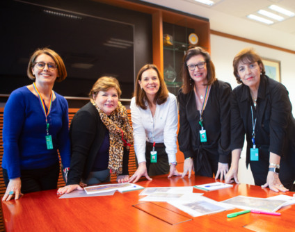 Diretoras da Petrobras Clarice Coppetti, Angélica Laureano, Renata Baruzzi, a presidente Magda Chambriard e a diretora Sylvia Anjos | Foto: Eduardo Gaspar - Agência Petrobras Diretoras da Petrobras Clarice Coppetti, Angélica Laureano, Renata Baruzzi, a presidente Magda Chambriard e a diretora Sylvia Anjos | Foto: Eduardo Gaspar - Agência Petrobras
