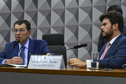 O senador Eduardo Braga e o deputado Fernando Coelho Filho (União-PE).

Foto: Waldemir Barreto/Agência Senado