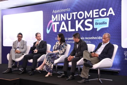 Painel do Aquecimento do MinutoMega Talks, em Brasília: Da esquerda para a direita: André Luiz Gomes da Silva, vice-presidente de Regulação e Mercado da Copel, Christiano Vieira, diretor de Operação do ONS, Camila Maia, jornalista da MegaWhat, Marcelo Cruz Lopes, diretor executivo de Marketing, Comercialização e Novos Negócios da Eneva, e Edvaldo Santana, diretor executivo na NEAL.