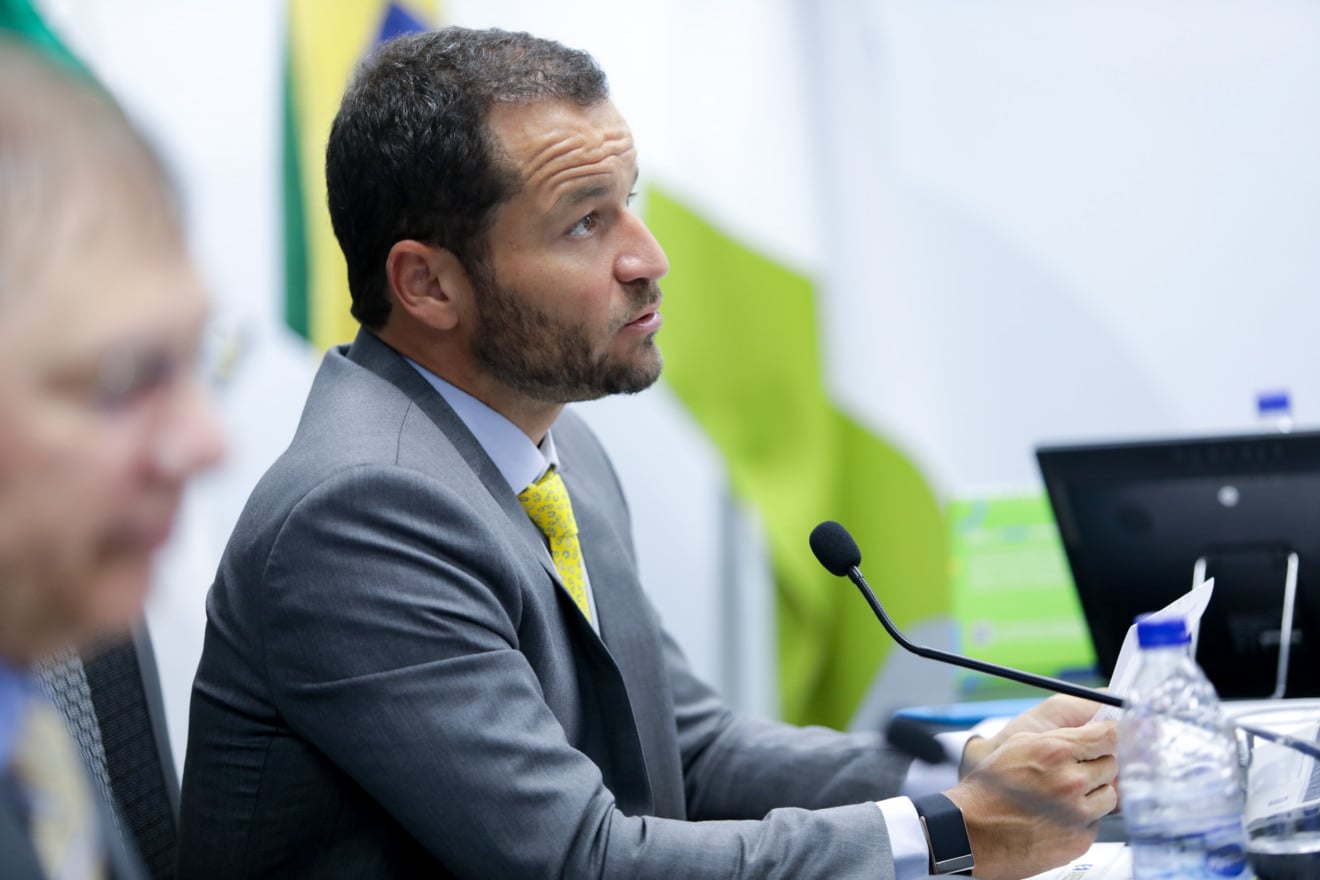 Diretor da Aneel Fernando Mosna, durante reunião pública da diretoria em 5 de maio de 2026.