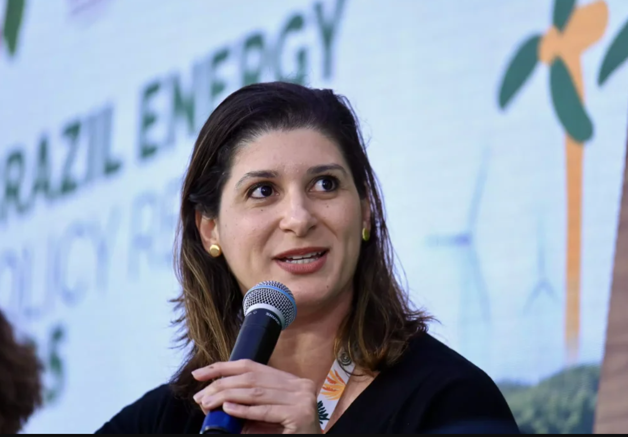 Mariana Espécie é nomeada Secretária de Transição Energética do MME